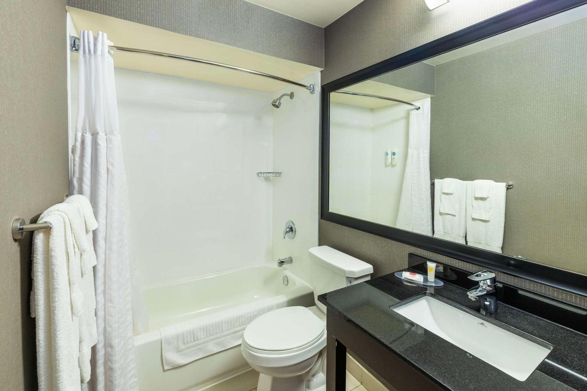 Comfort Inn Амгерст Екстер'єр фото